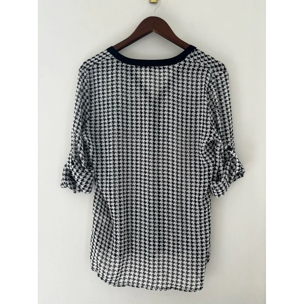 Classic Chic Houndstooth Blouse Black White Button Front Top